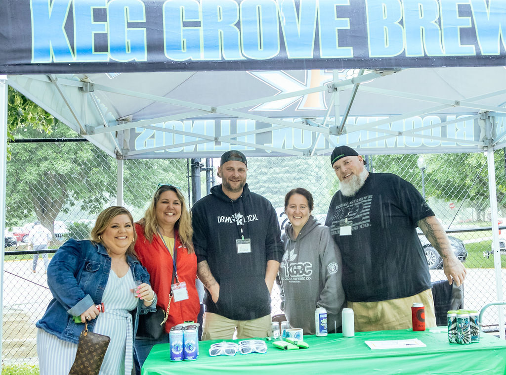 Kim Schoenbein, Tracy Patkunas, Tyler Cox, Jennifer and Jeff Mroz